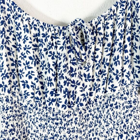 REFORMATION Jo Floral Blue White Smocked Mini Dress Size 12 Short Puff Sleeve - Picture 4 of 11